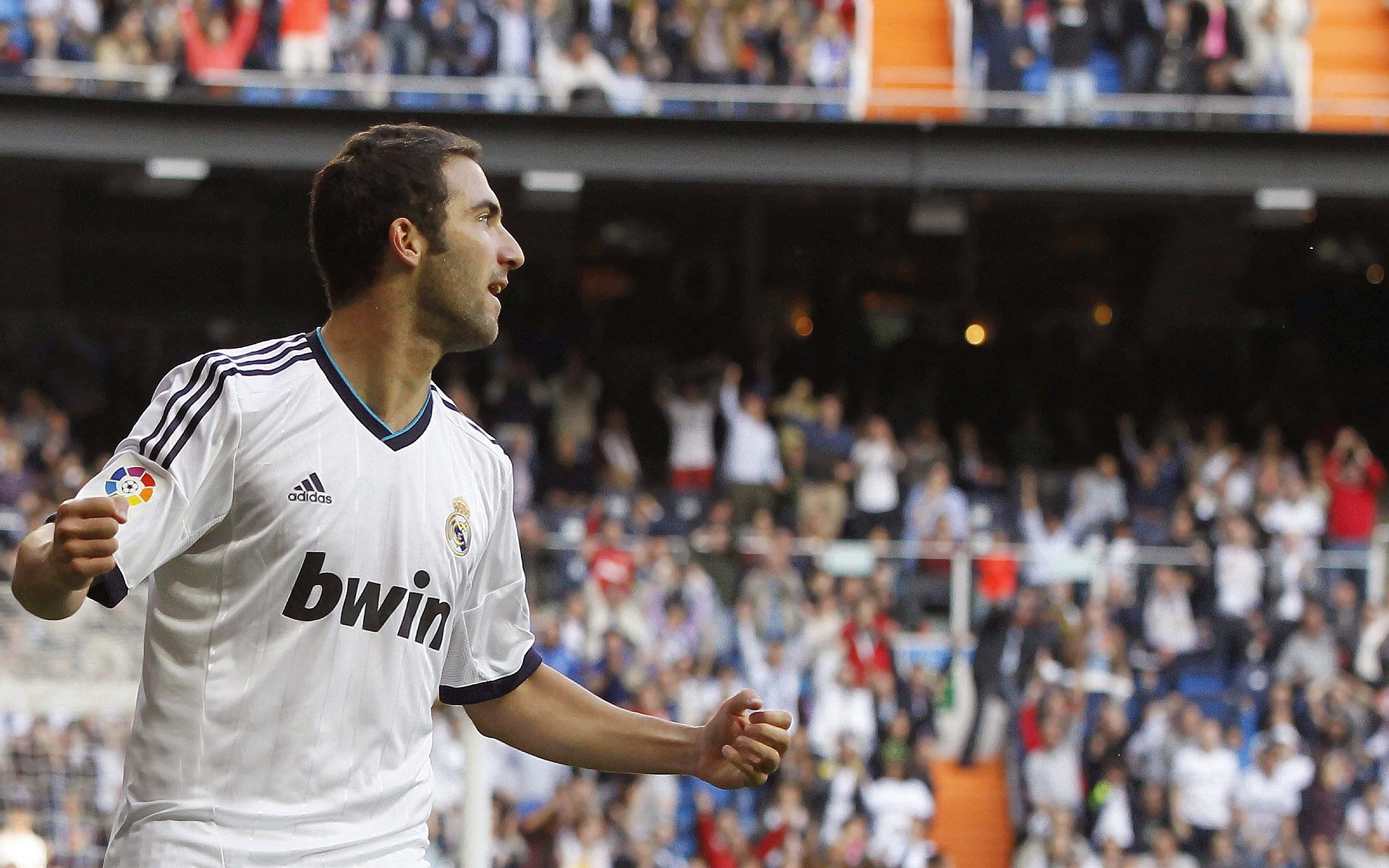 开云体育app-孤胆英雄，伦纳德扛起全队的NBA季后赛之夜  第2张