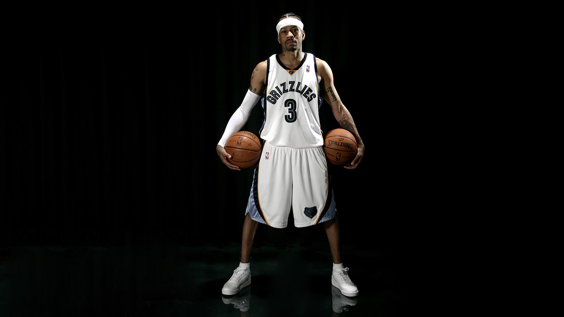 开云体育在线-当足球门神降临篮球场，库尔图瓦末节接管NBA季后赛之夜